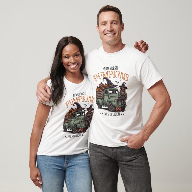 Vintage Halloween Scarecrow Farm Fresh Pumpkins  T-Shirt (Unisex)