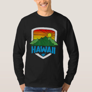 Vintage Hawaii Graphic Retro Rainbow Sun 80s Desig T-Shirt