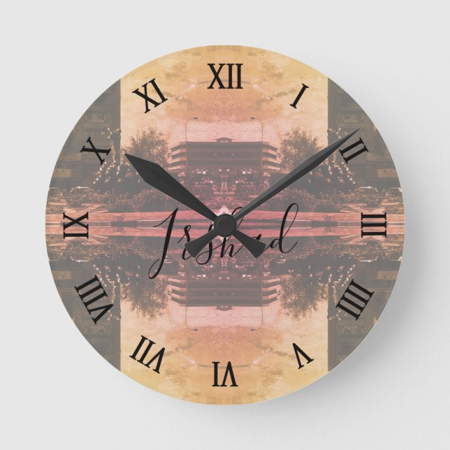 Vintage Iraq Baghdad fountain Round Clock (Front)