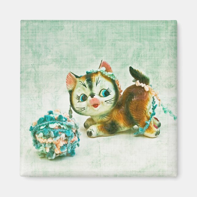 Vintage Kitty Cat Magnet (Front)