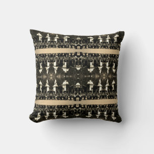 Vintage London Changing guard Buckingham palace Mo Cushion