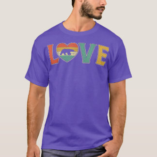 Vintage Love Polar Bear Retro 70s 80s Heart Farm A T-Shirt