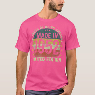 Vintage Made In 1952 70 Year Old 70th Birthday Gif T-Shirt