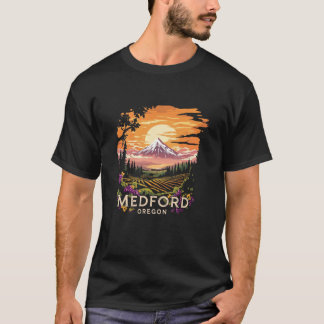 Vintage Medford Oregon Sunset Mountains Cityscape T-Shirt