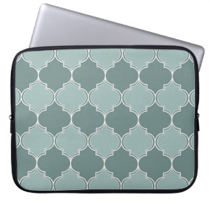 Vintage Moroccan trellis quatrefoil seamless patte Laptop Sleeve