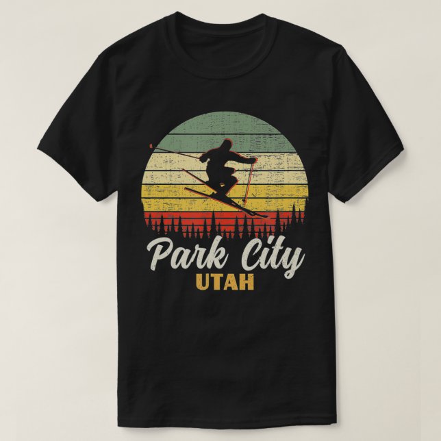 Vintage Mountain Ski Vacation  T-Shirt (Design Front)