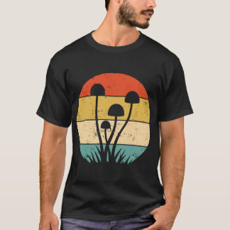 Vintage Mushroom - Retro Mushroom lovers T-Shirt