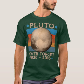Vintage Never Forget Pluto Nerdy Astronomy Space S T-Shirt