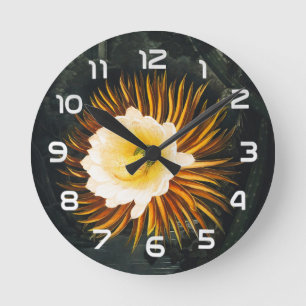 Vintage Night-Blowing Cereus Gothic Art Round Clock