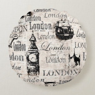 Vintage old newspaper paper London grunge collage  Round Cushion