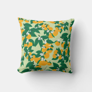 Vintage orange fruit with green background seamles cushion