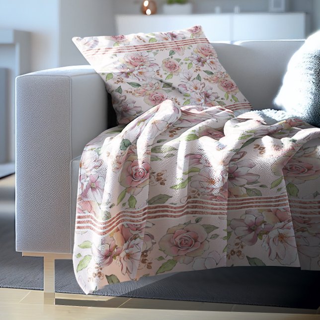 Vintage pastel pink roses pattern fleece blanket (Creator Uploaded)