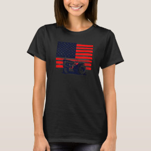 Vintage patriotic tractor on a farm American flag T-Shirt