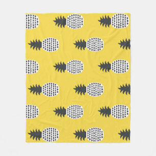 Vintage Pineapple Fun Seamless Illustration Fleece Blanket