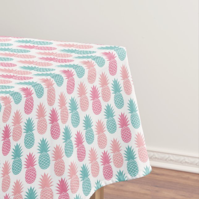 Vintage Pineapple Pattern Tablecloth (In Situ)
