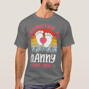 Vintage Promoted To Nanny Est 2022 New Grandma Mot T-Shirt