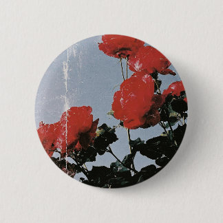 Vintage Red Roses Against a Blue Sky 6 Cm Round Badge