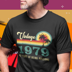 Vintage Reto Distressed Birthday Custom Year Age T T-Shirt