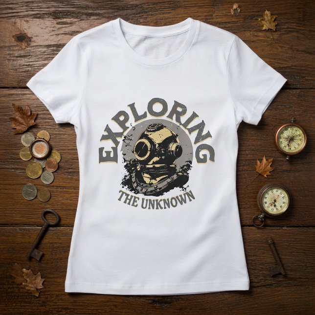 Vintage Retro Diver Helmet T-Shirt (Creator Uploaded)