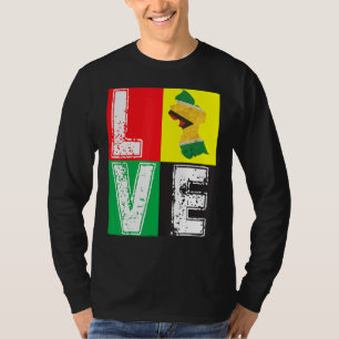 VINTAGE RETRO I LOVE GUYANA FLAG MAP FOR GUYANESE T-Shirt