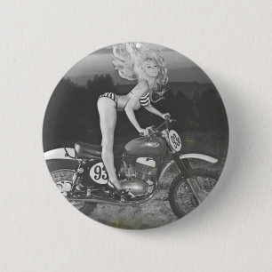 VINTAGE SCRAMBLER AND HOT MODEL. 6 CM ROUND BADGE