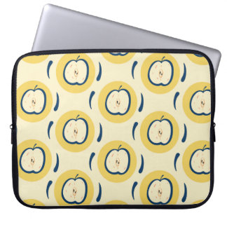 Vintage seamless pattern with apple. laptop sleeve