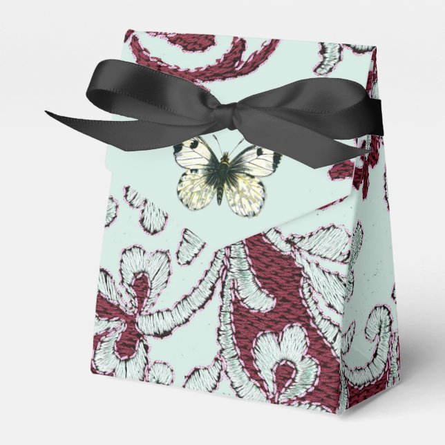 Vintage Shabby-Chic Lace and Butterfly Favour Box (Front Side)