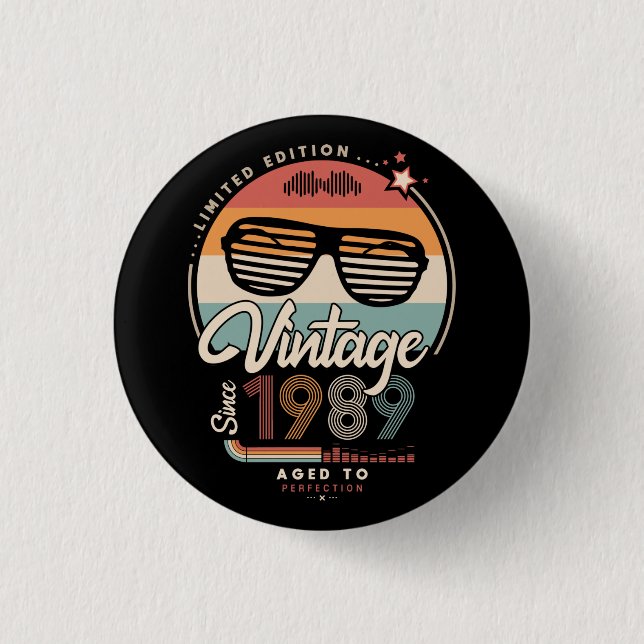 Vintage since 1989 3 cm round badge (Front)