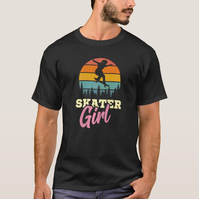 Vintage Skater Girl Skateboarder Skateboard Skateb T-Shirt (Front)
