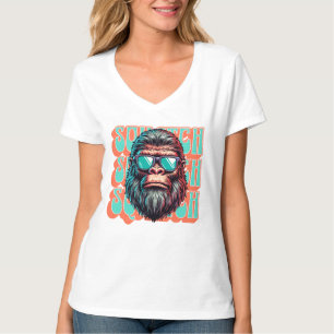 Vintage Squatch Retro Style Comic Pop Art T-Shirt