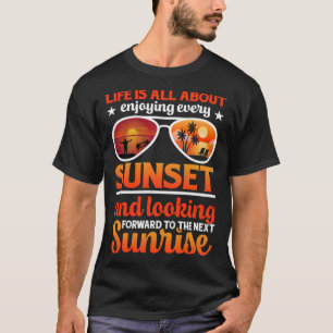 Vintage Surfer Retro Surfing Beach Summer Vacation T-Shirt