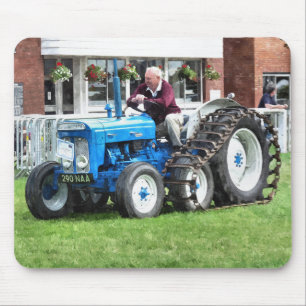 VINTAGE TRACTORS MOUSE PAD