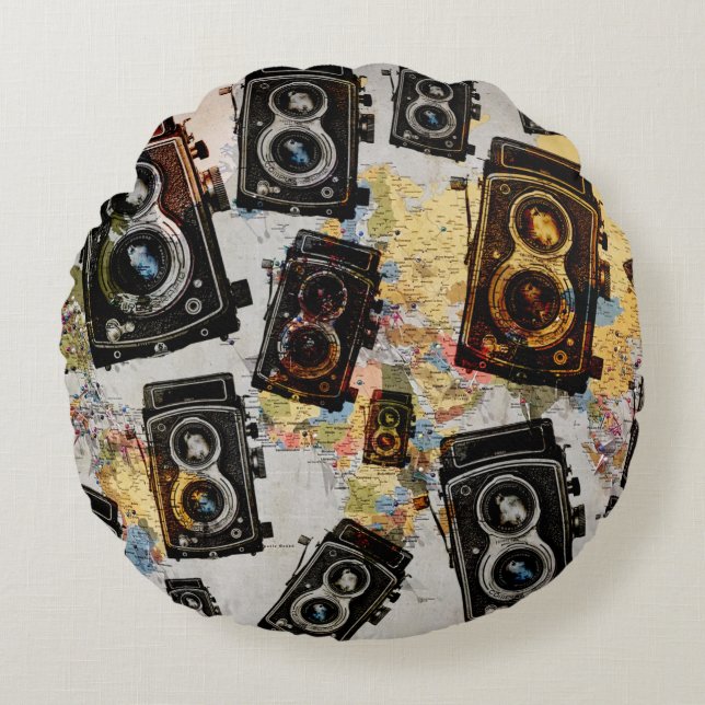 Vintage Travel Camera Pattern Round Cushion (Front)