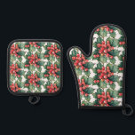 Vintage watercolor holly berries leaves  oven mitt & pot holder set<br><div class="desc">A vintage watercolor painting of classic holly berries and leaves.  Customisable!</div>