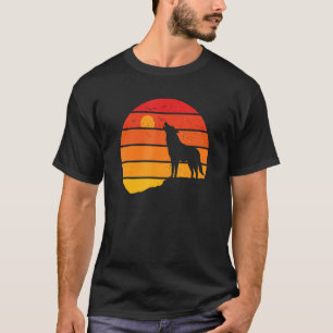 Vintage Wolf Howling Into the Sunset Retro Wolf T-Shirt