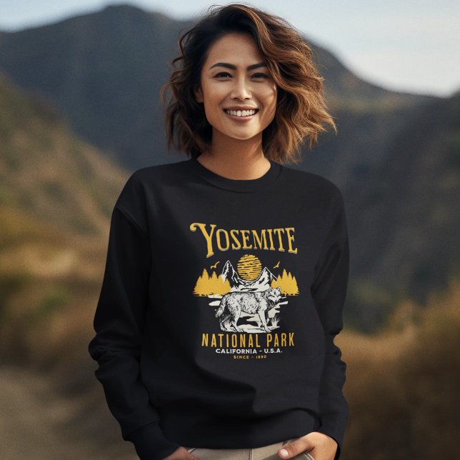 Vintage Wolf in Yosemite Wilderness Sweatshirt (Creator Uploaded)