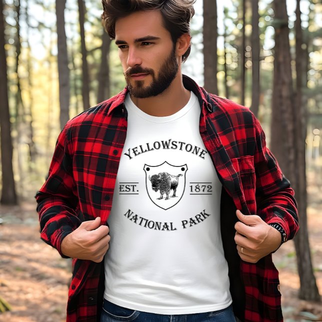 Vintage Yellowstone National Park T-Shirt (Creator Uploaded)