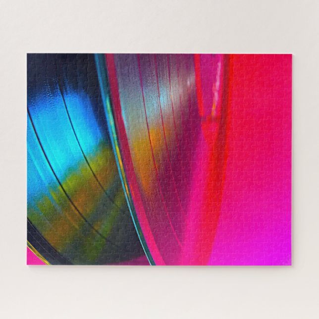Vinyl records magenta jigsaw puzzle (Horizontal)