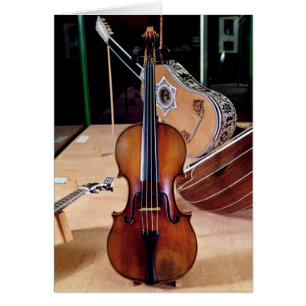 Violin, by Stradivari, Cremona, 1699 (photo;