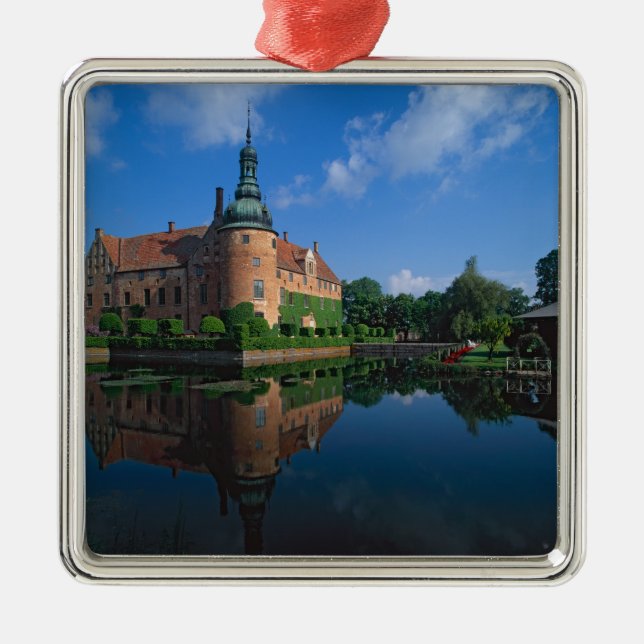 Vittskovle Castle, Skane, Sweden Metal Tree Decoration (Front)