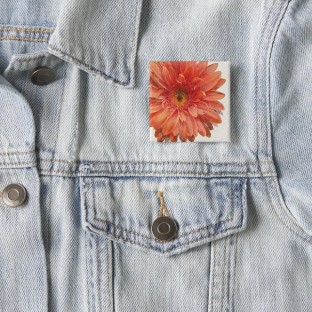 Vivid Daisy 15 Cm Square Badge (In Situ)