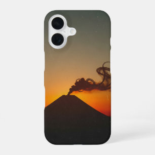 Volcan Vintage au Soleil Déclinant iPhone 16 Case