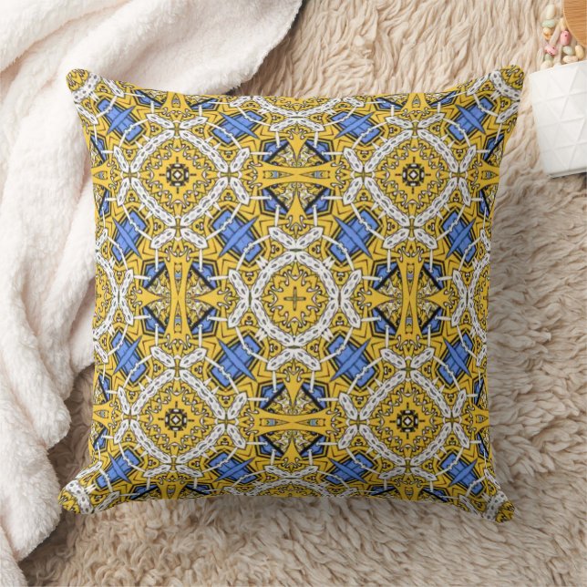 Volume eleven's kaleidoscope art eighteen cushion (Blanket)