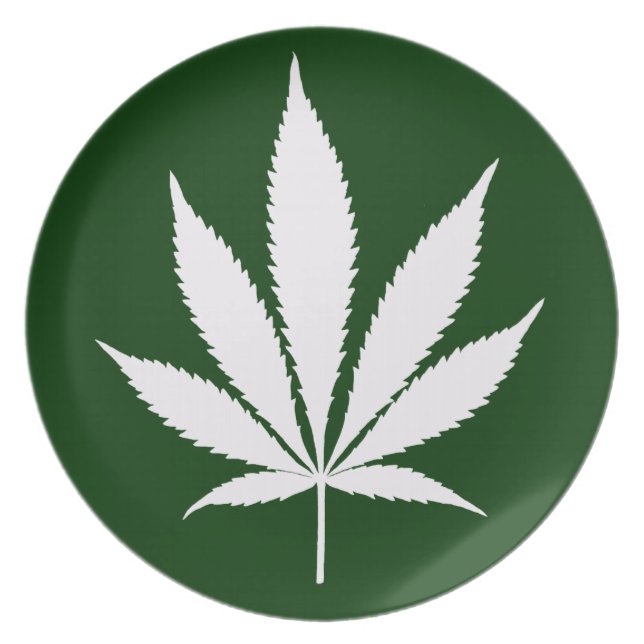 W04 Pot Leaf Dinner Plate (Front)