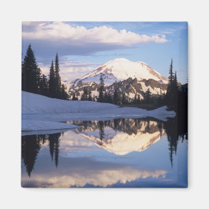 WA, Mt. Rainier NP, Mt. Rainier and clouds Magnet