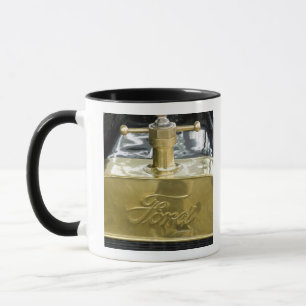 WA, Seattle, classic American automobile. Mug