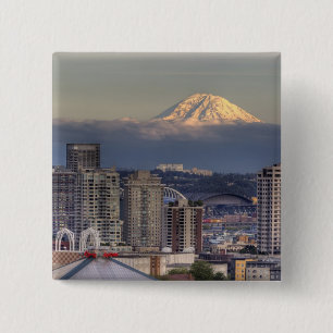 WA, Seattle, Mount Rainier from Kerry Park 15 Cm Square Badge