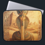 Wadjet – Ägyptische Schlangengöttin´4 Laptop Sleeve<br><div class="desc">Wadjet ist eine Kobra-Göttin aus der ägyptischen Mythologie und Schutzgöttin der Pharaonen sowie von Unterägypten. Sie steht für Schutz,  Macht und königliche Autorität.</div>