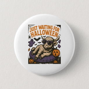 Waiting For Halloween Highland Cow 6 Cm Round Badge