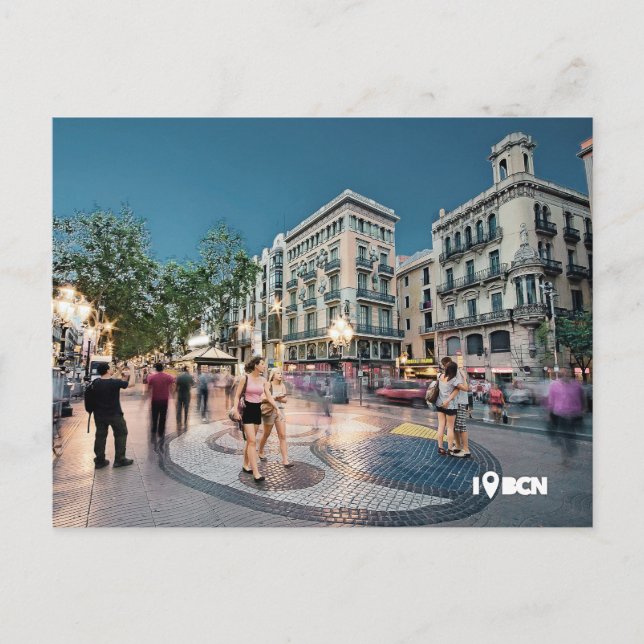 Walk and kiss at La Rambla, Barcelona, Spain Postcard (Front)